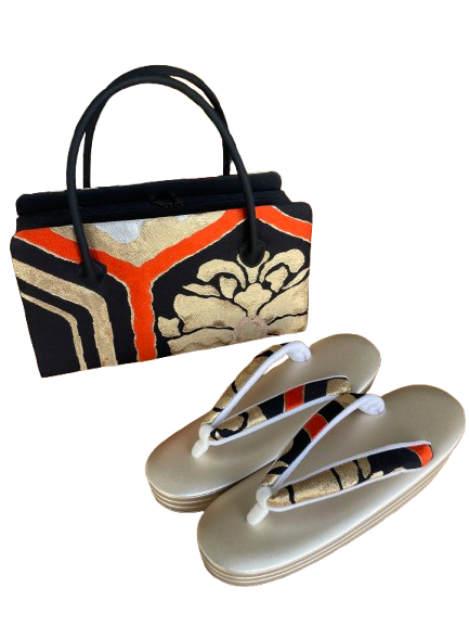 帯から仕立てたバッグと草履